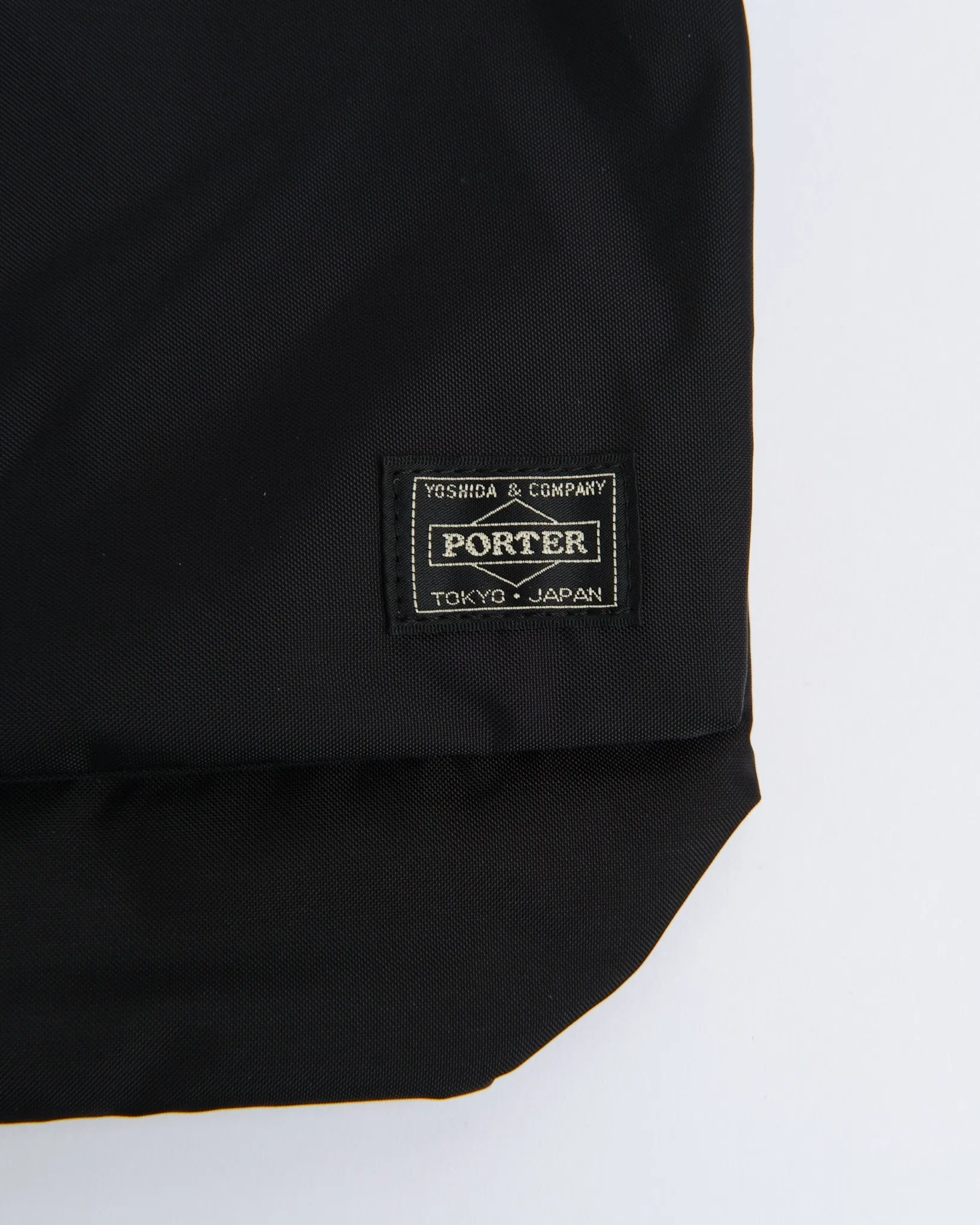 Force Shoulder Bag Black