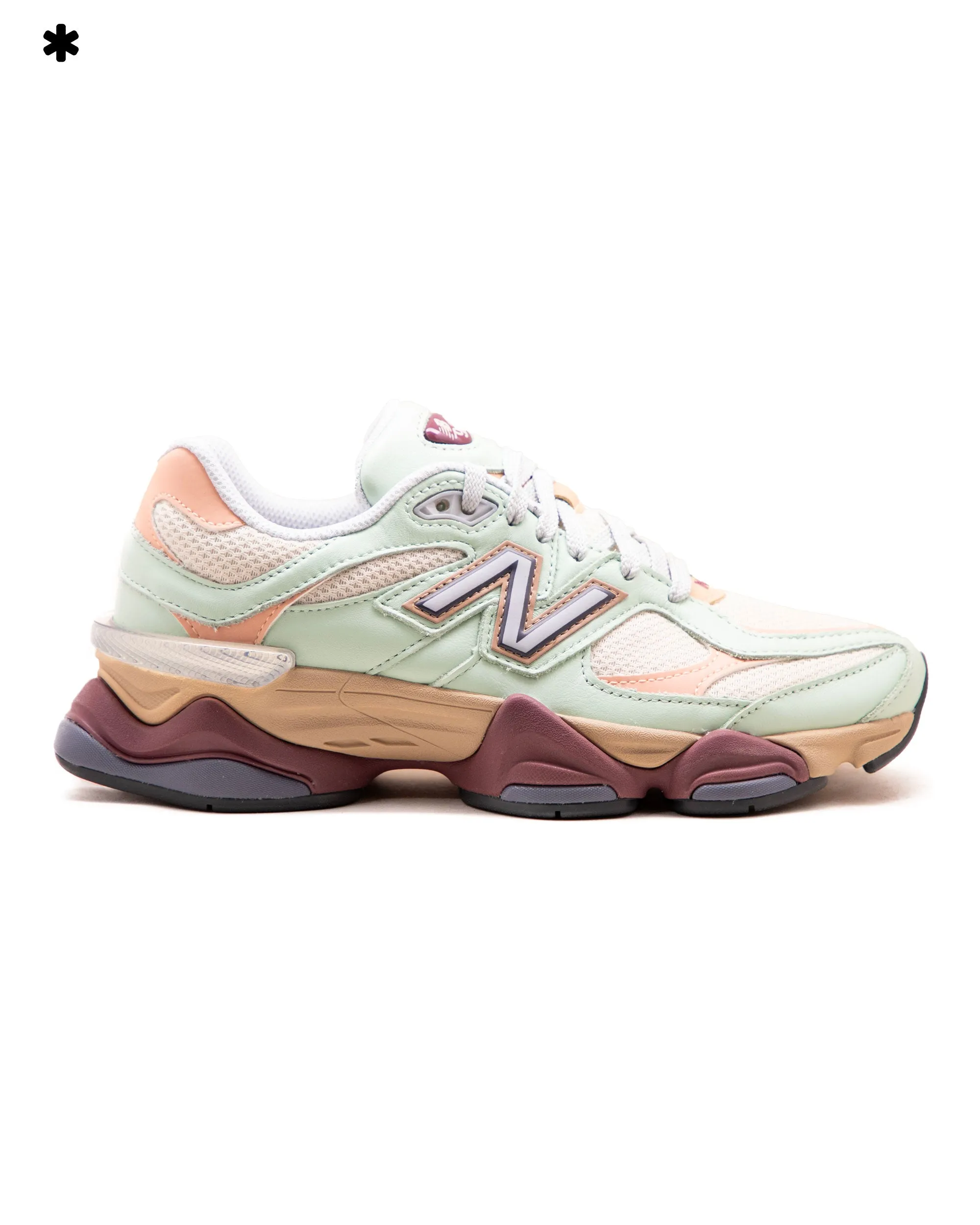 New Balance 9060 Rosa