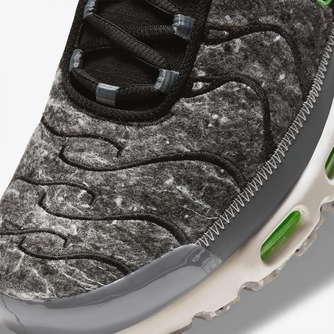 Nike Air Max Plus Essential Crater Green