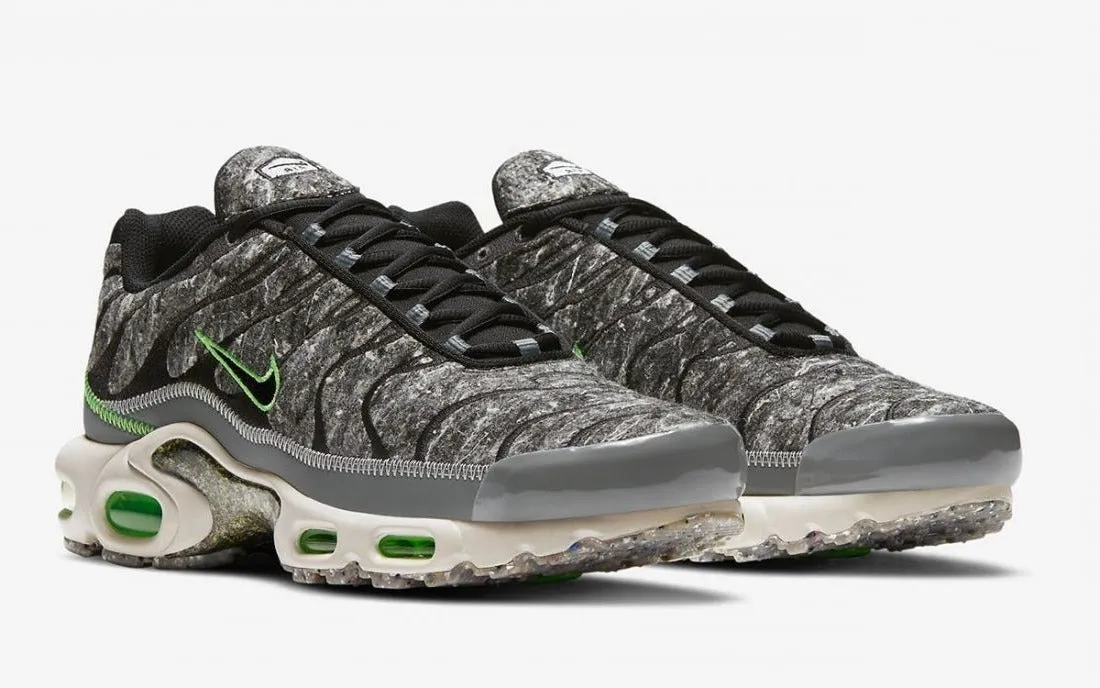 Nike Air Max Plus Essential Crater Green