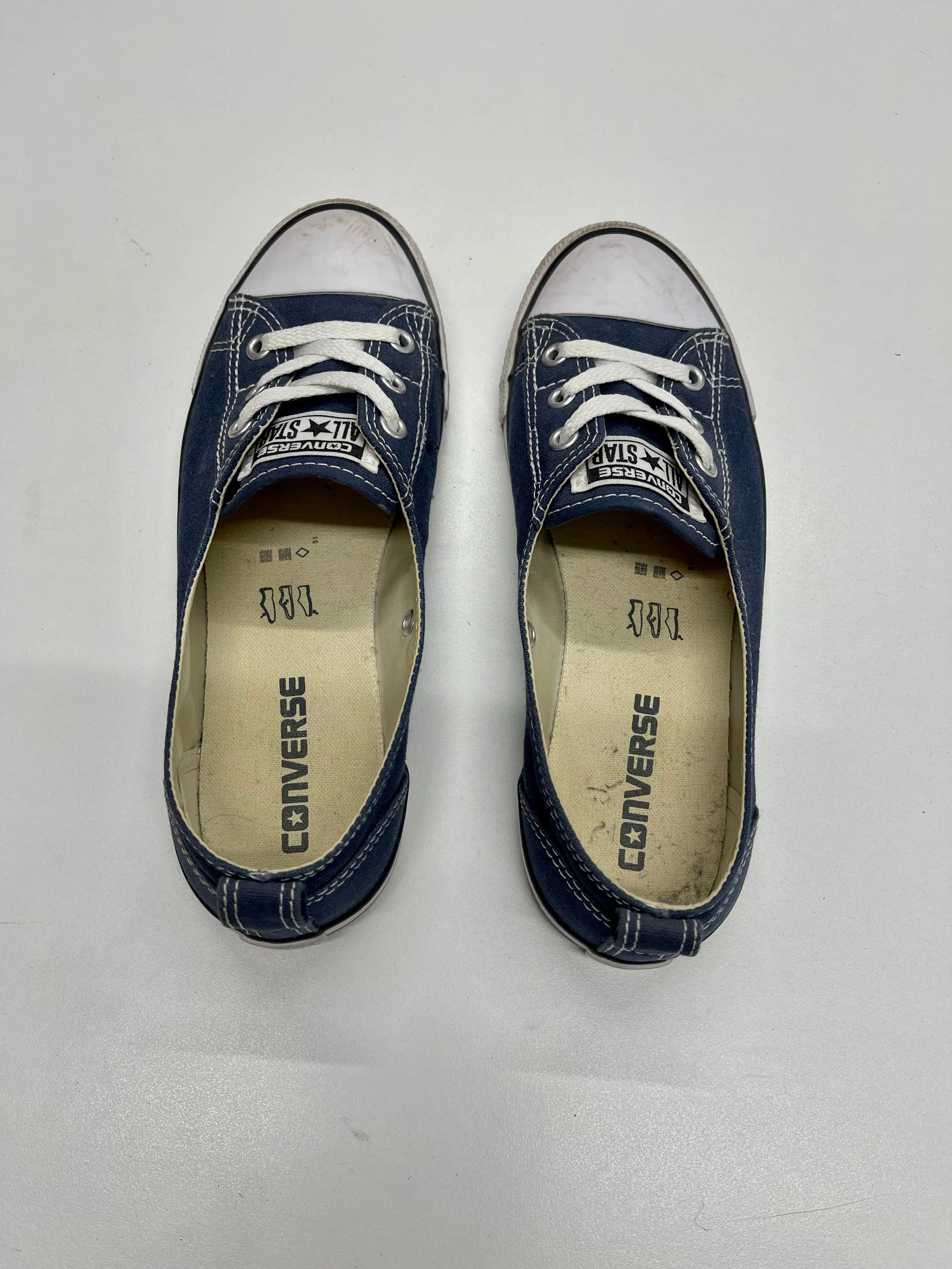 Women’s Converse Sneakers, US 7