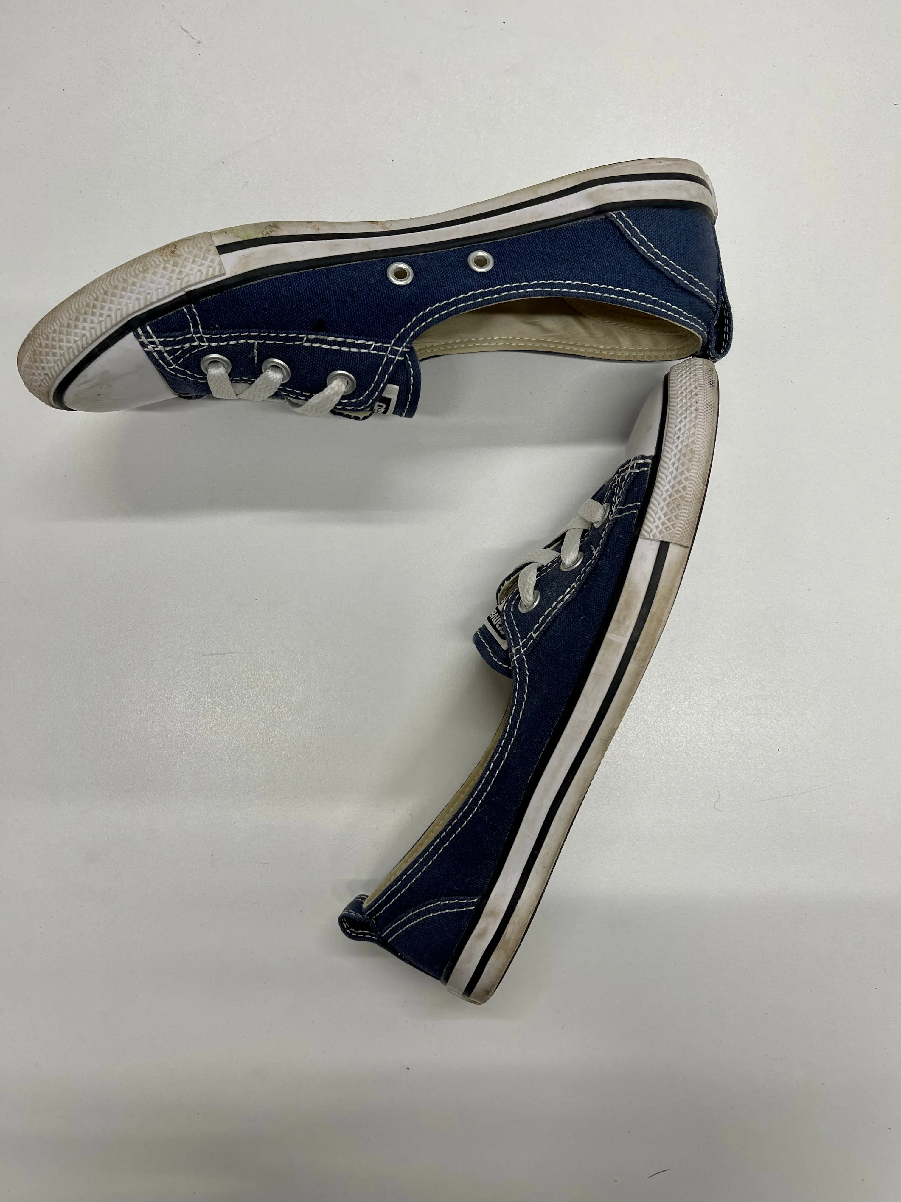 Women’s Converse Sneakers, US 7